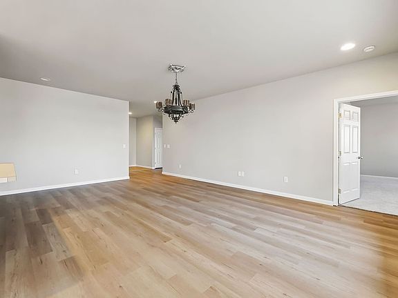 5th image of 2908 2nd St