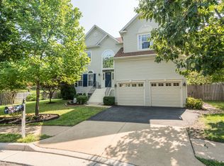 112 Field Ct NE, Leesburg, VA 20176