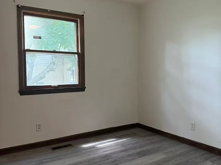 1814 Stratford Dr — Photo 10