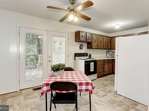 4th image of 4878 Langer Ln