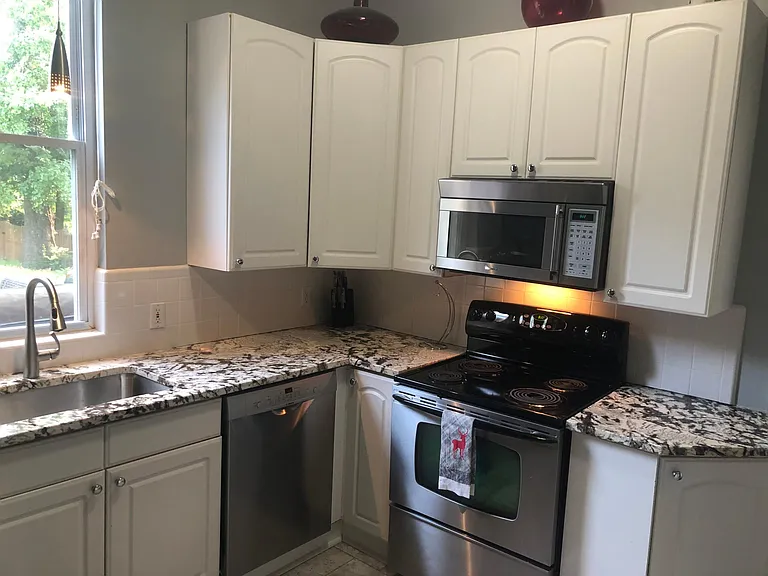 6839 Waldemar Ave — Photo 9