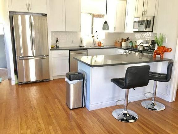 2nd image of 1351 Edgecliffe Dr #1