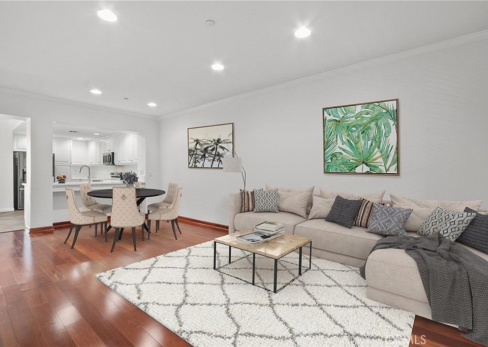 1st image of 22 Paseo Rosa