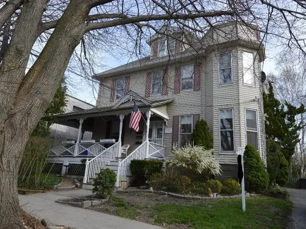 118 Franklin St #1, Bristol, RI 02809