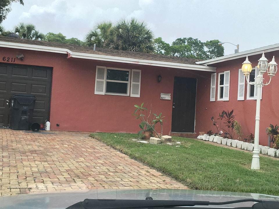 1st image of 6211 SW 10th Ct