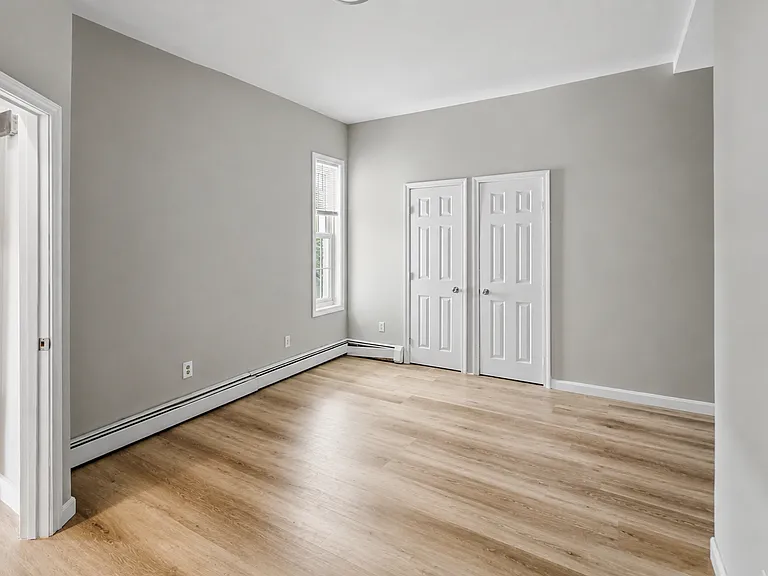 82 Pond St — Photo 5