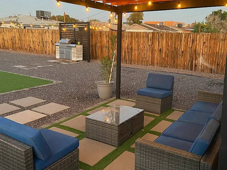 2065 E Don Carlos Ave — Photo 4