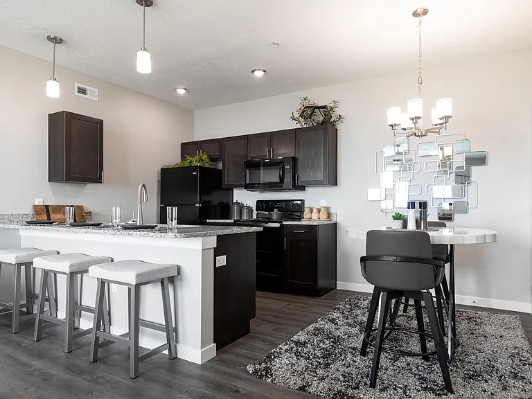King's Peak - 1x1 Apartment - 910 Sq. Ft.