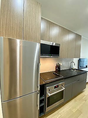 4th image of 153 Ludlow St APT 18
