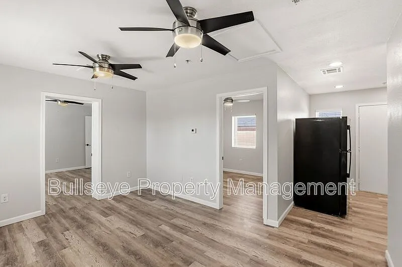 2 bed, 2.0 bath, 800 sqft, $1,425 — Photo 4