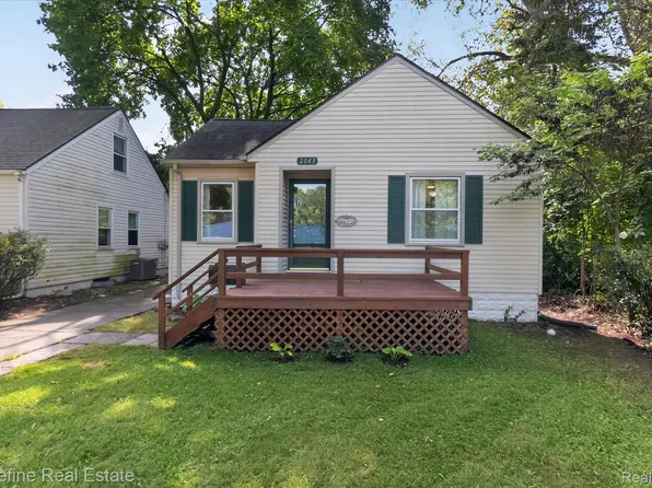 2043 Harding Ave, Ypsilanti, MI 48197