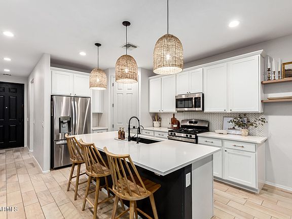 4th image of 26026 N THORNHILL Drive