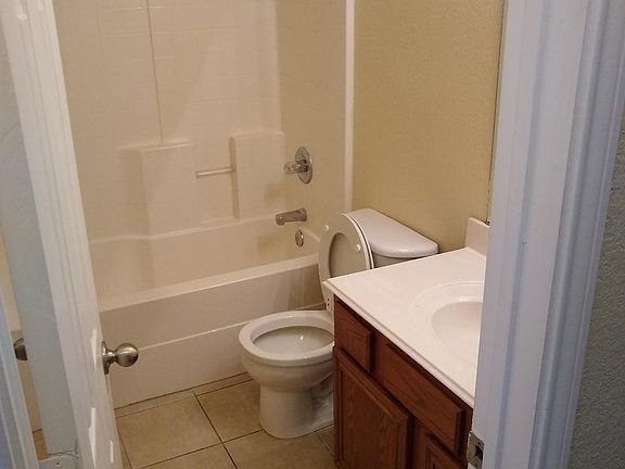 4th image of 4016 Big Thicket Dr