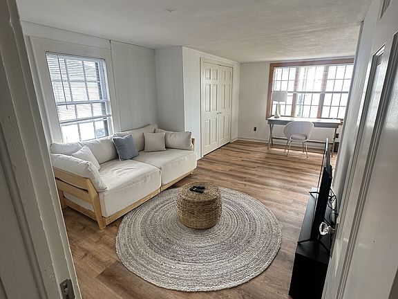 4th image of 29 Soundview Dr