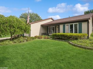 1081 Crestwood Ln, Bolingbrook, IL 60440