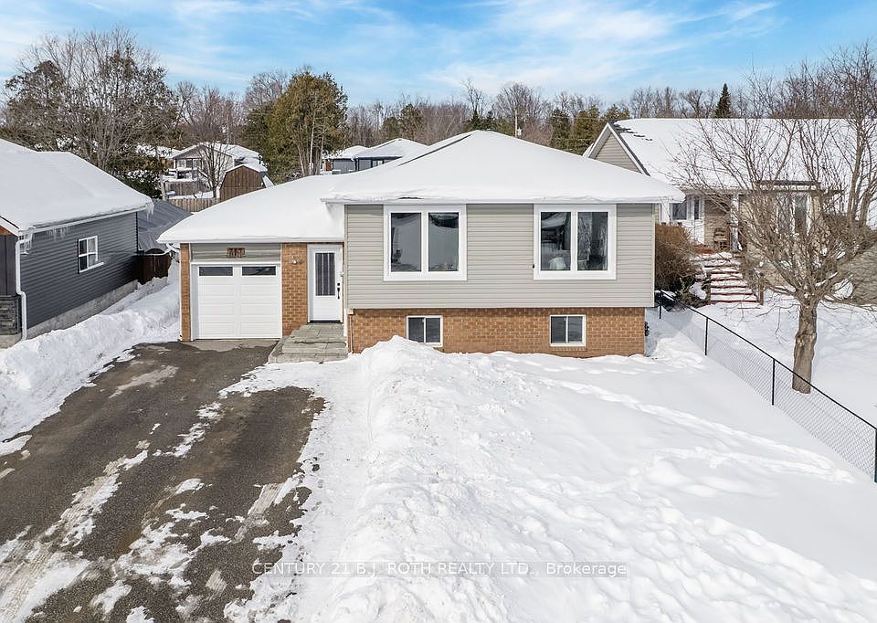 1st image of 782 Chestnut St