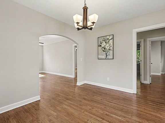5th image of 120 Davidson Ave