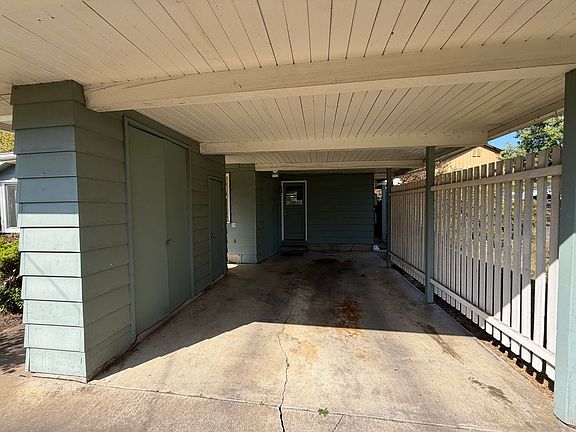 2nd image of 3870 Hilyard St