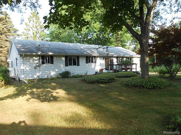 4th image of 4670 Babcock Rd