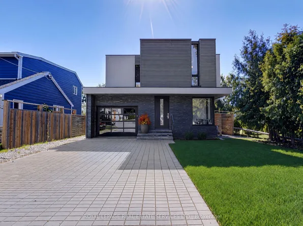 38 Stewart St, Oakville, ON L6K 1X5