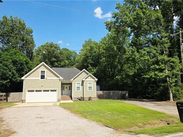 411 NW Backwoods Rd, Moyock, NC 27958