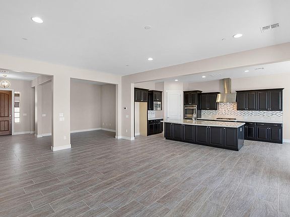 3rd image of 4320 N Dancing Star Ct
