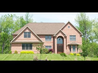 252 Skytop Ln, Port Matilda, PA 16870