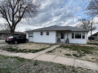 216 Locust St, Smith Center, KS 66967