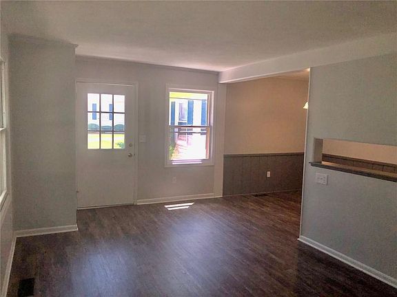 5th image of 28 Heron Way S
