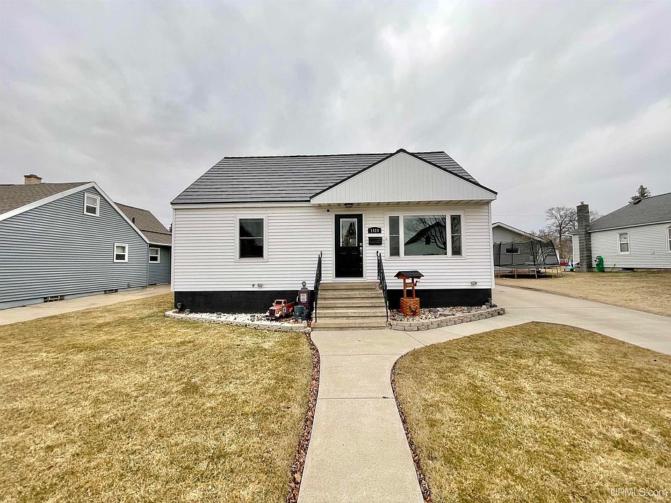 1410 Michigan Ave, Gladstone, MI 49837 Zillow