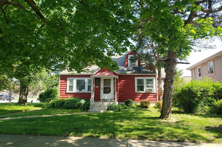 1st image of 200 E Palmer Ave