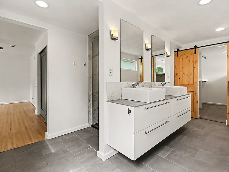 645 Beverly Dr — Photo 7
