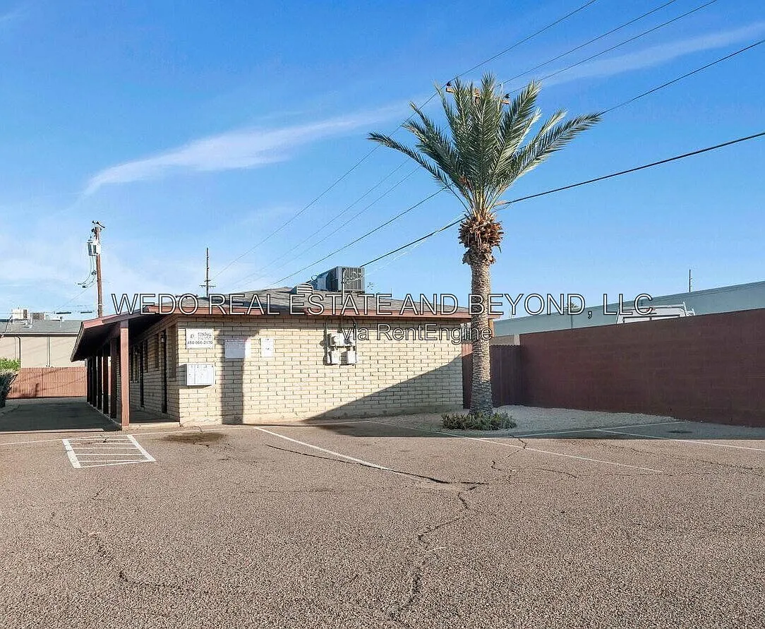 1 bed, 1.0 bath, 600 sqft, $995 — Photo 2
