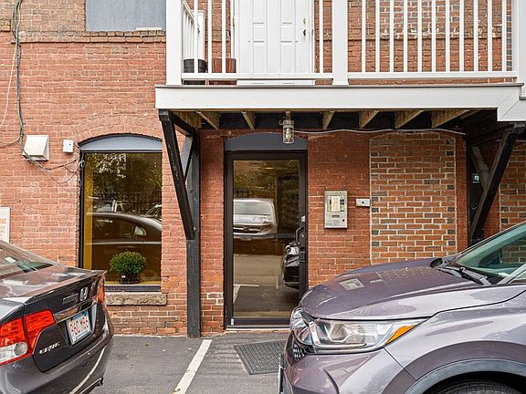 5th image of 24 Washington St Unit 303