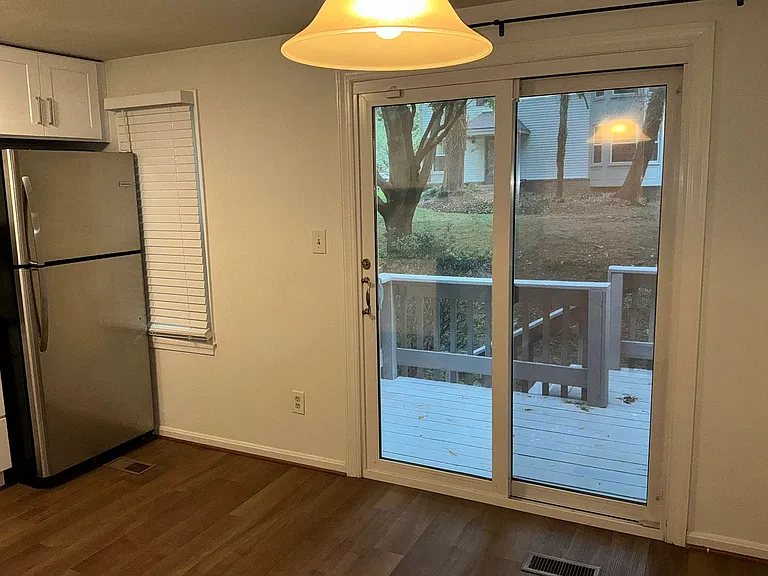 20520 Strath Haven Dr — Photo 8