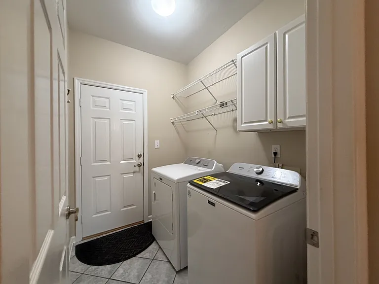 134 Canterbury Dr — Photo 20