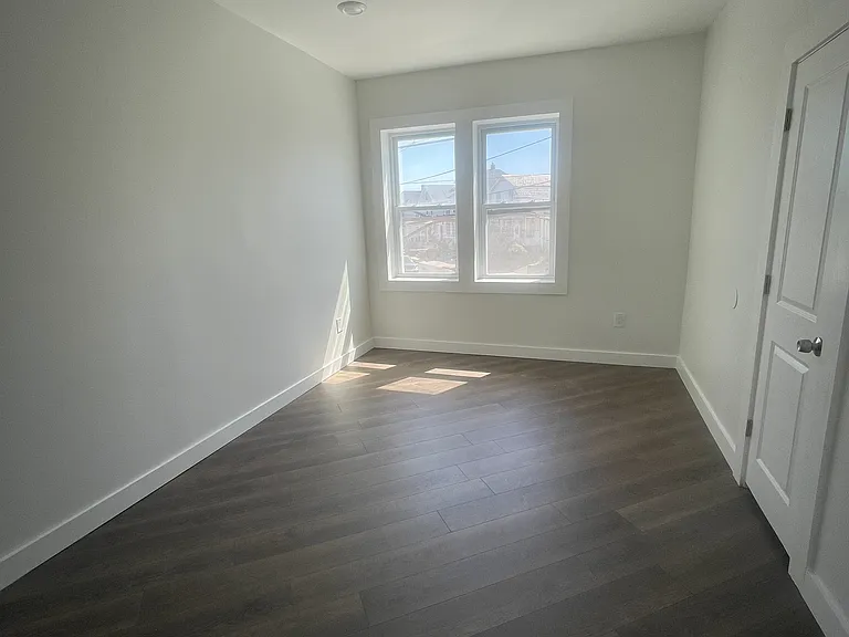 295 Main St #1 — Photo 6