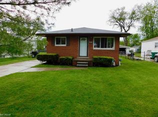 34343 Munsie St, Harrison Township, MI