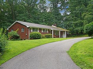54 Parker Rd, Long Valley, NJ 07853