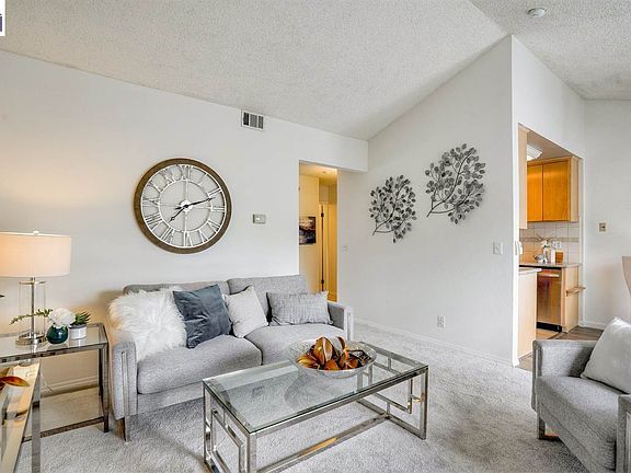 5th image of 6318 Joaquin Murieta Ave APT B