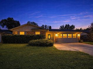 726 Idlewilde Dr, Lewisville, TX 75067