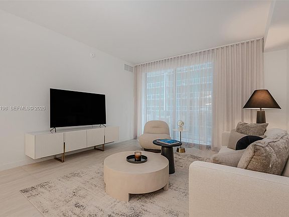 5th image of 77 SE 5th St #2208