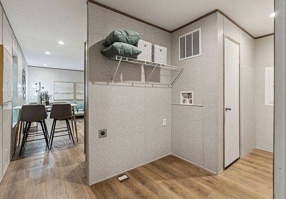 5th image of 461 W Lytle St Lot 75