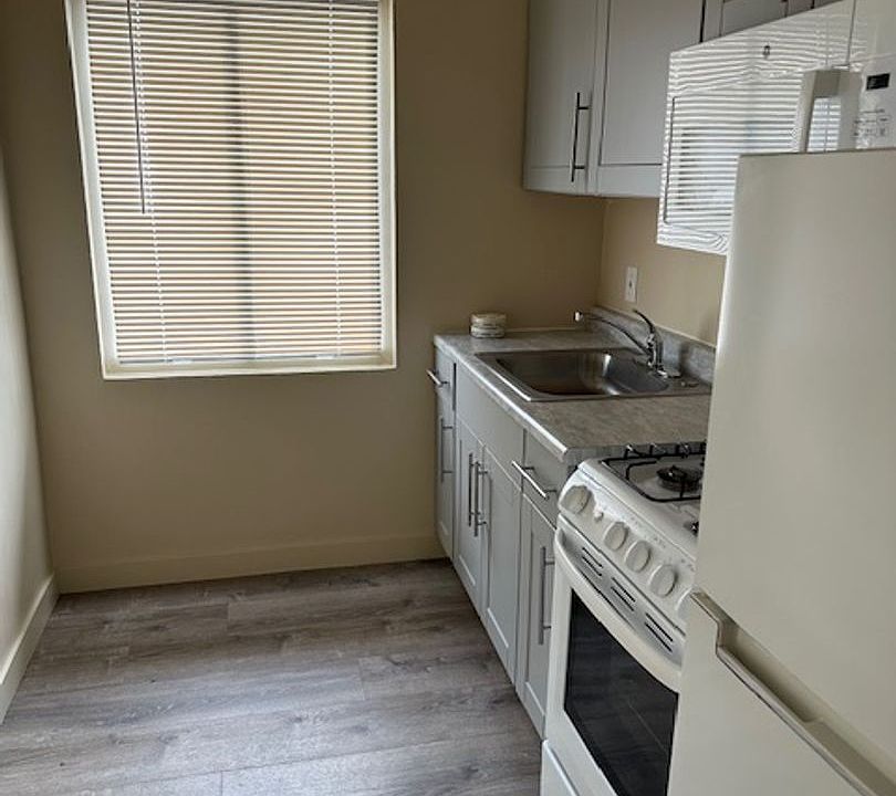 1st image of 1701 Lake St APT 6