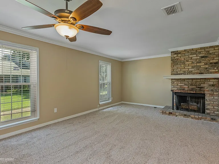 10101 Saratoga Dr — Photo 24