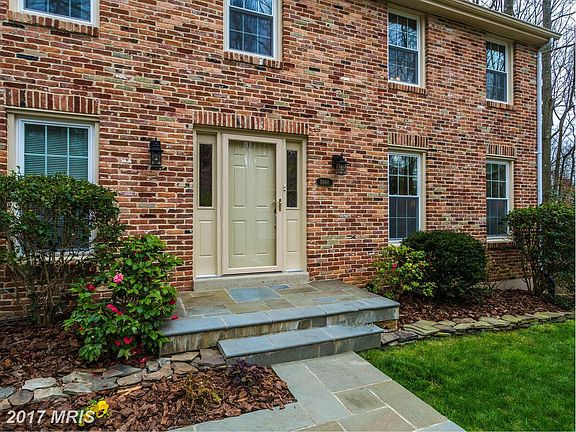 3rd image of 5968 New England Woods Dr