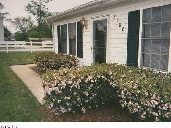 2nd image of 5100 Carters Pond Ct