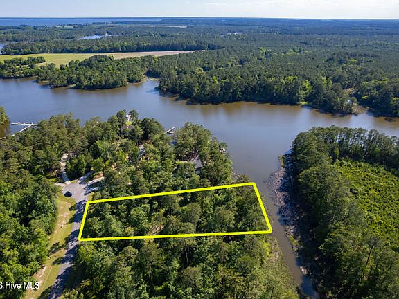 5th image of 110 Queen Annes Court LOT 20