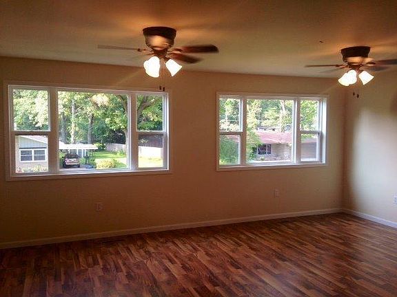 2nd image of 6307 Venus Ave