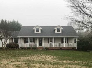 419 Cresthaven Dr, Boiling Springs, SC 29316